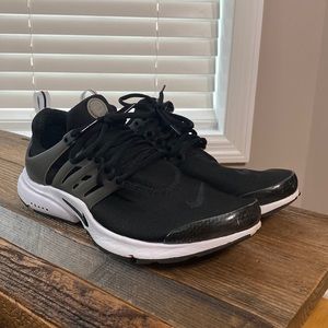 Nike Air Prestos (Black/White)